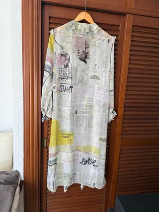 Kimono Desigual estampado periódico