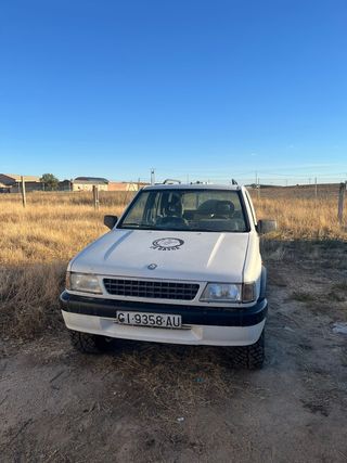 Opel Frontera 2.3