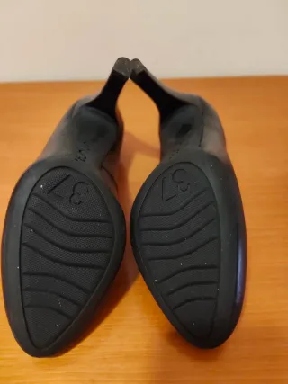 Zapatos de tacón negros