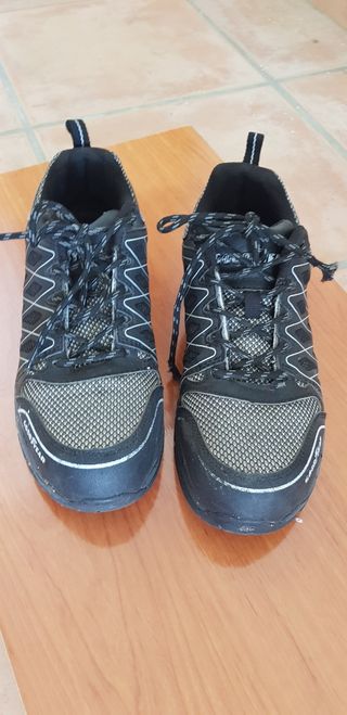 Zapatos de seguridad Goodyear negros y grises