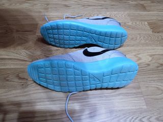 Zapatillas Nike Gris y Turquesa Talla 41