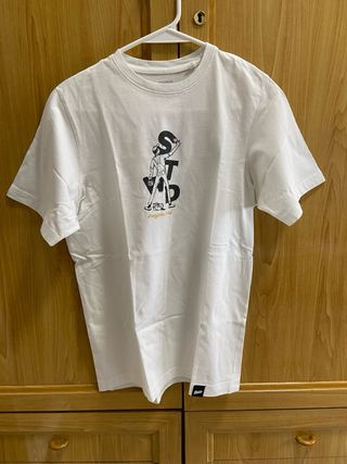 Pack 3 Camisetas Blancas de diferentes marcas