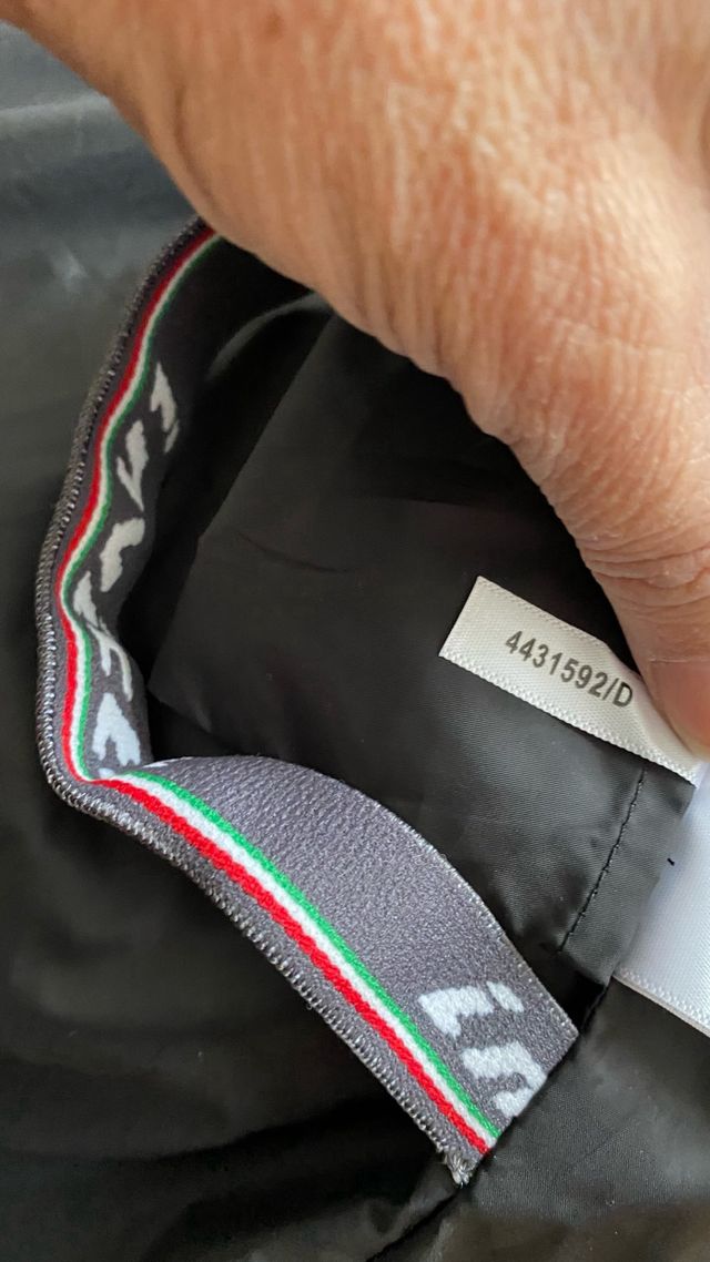 Piumino Invicta nero