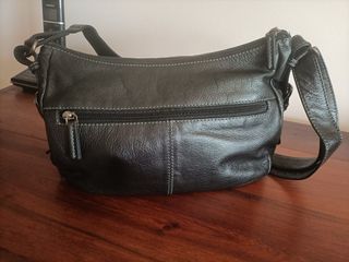 Bolso de piel negro