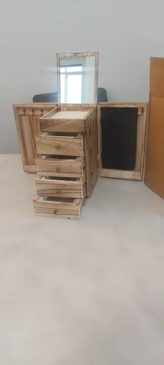 Portagioie grande in legno