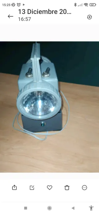 Linterna antigua gris