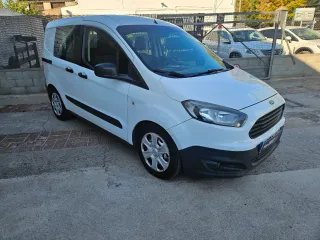 Ford Transit Courier 2016