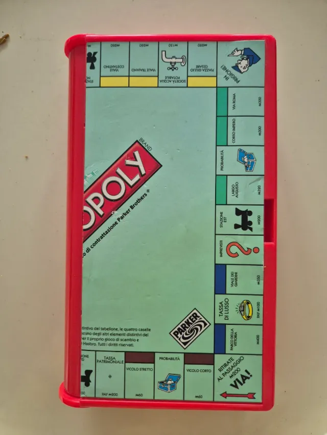 Monopoli versione classica in formato tascabile