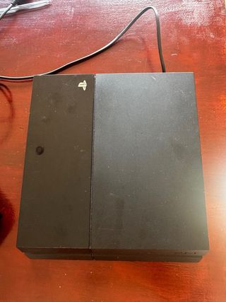 Consola PS4 Negra con Mando y Juegos