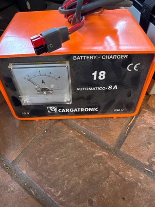 Cargador Baterías Cargatronic 18A 12V