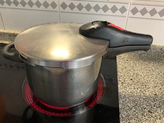 Olla a Presión Magefesa