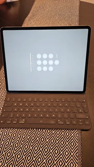 (LEER)iPad Pro 12.9 3ª Gen más Smart Keyboard Foli