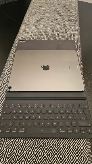 (LEER)iPad Pro 12.9 3ª Gen más Smart Keyboard Foli