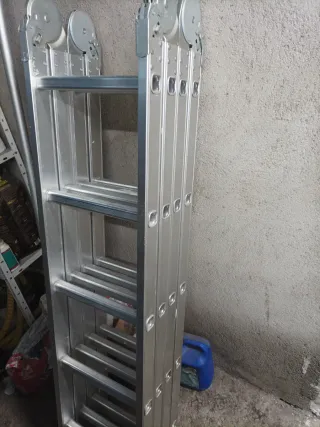 Escalera multiusos aluminio plegable