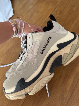 Balenciaga Triple S Talla 40 Beige/Negro