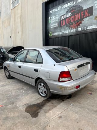 Despiece de Hyundai accent 1.3 Inyección 
Año 2003