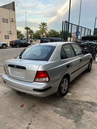 Despiece de Hyundai accent 1.3 Inyección 
Año 2003