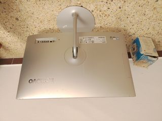 Monitor Lenovo Negro para piezas pantalla rota!!!!