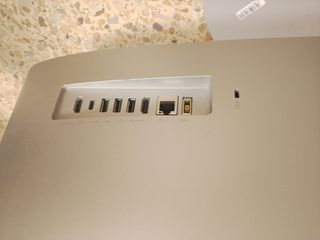 Monitor Lenovo Negro para piezas pantalla rota!!!!