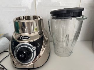 Oster Licuadora Motor y Vaso Vidrio
