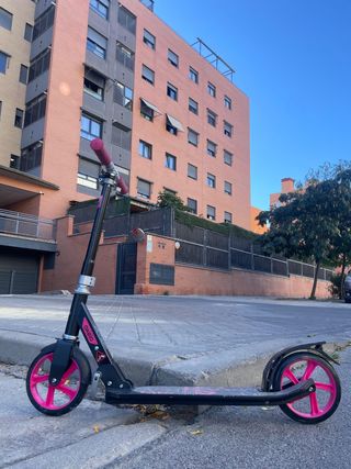 Patinete infantil rosa y negro Oxelo