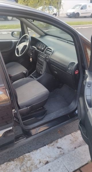 Opel Zafira 2004