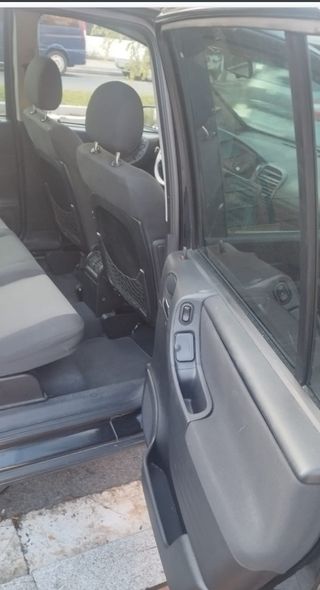 Opel Zafira 2004