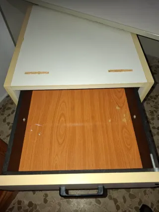 Dos cajoneras (sólo recogida)