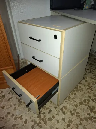 Dos cajoneras (sólo recogida)