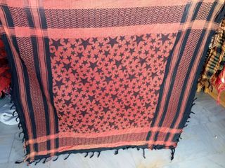 Pañuelo palestino naranja rojiz y negro con estrel