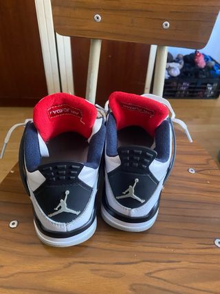 Jordan 4 Retro (GS) White Oreo