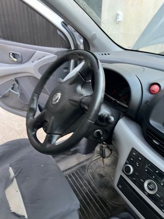 Despiece Nissan Almera tino 1.8 i
Año 2002 / 2004
