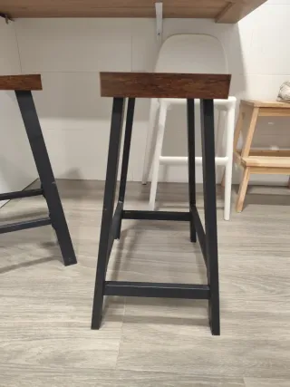 2 Taburetes altos cocina madera y metal