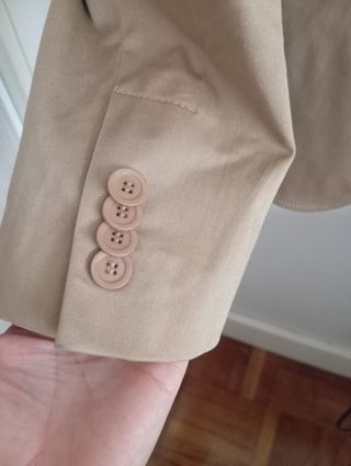 Blazer Zara Beige Mujer Talla m.Da poca talla.