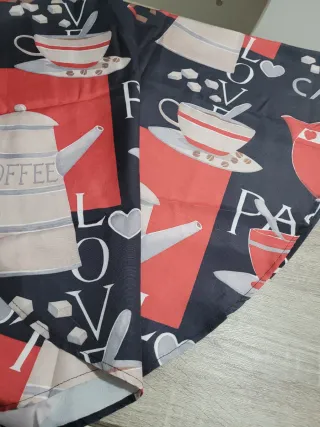 Tovaglia con caffè e cuori