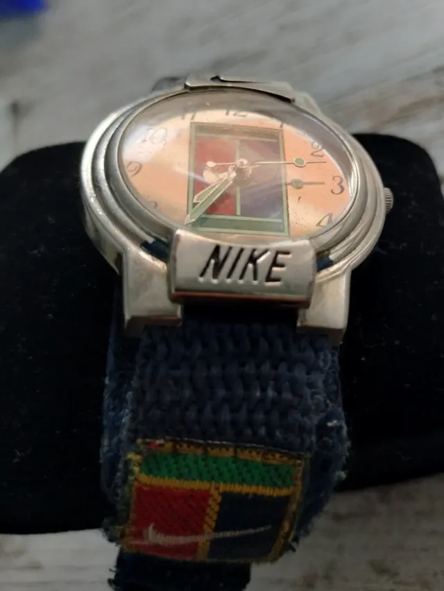 Reloj Nike Court Tenis