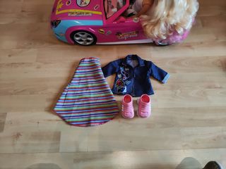 Coche rosa Nancy con muñeca