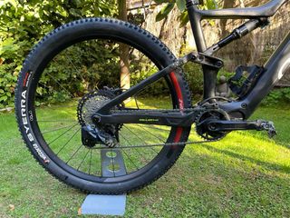 Orbea Rise M15 Carbono+  Kashima Edición Limitada
