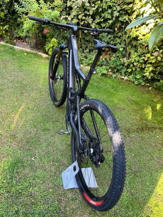 Orbea Rise M15 Carbono+  Kashima Edición Limitada
