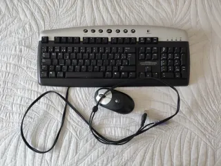 Teclado y Ratón Logitech Inalámbrico
