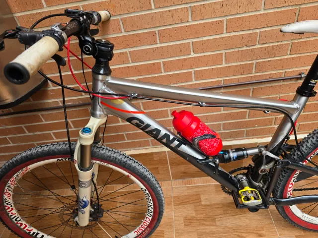 Bicicleta Giant Doble Suspensión
