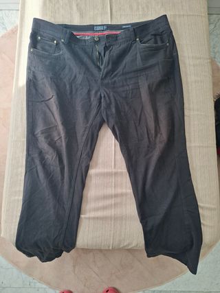 Pantalón vaquero fino CANDA negro
