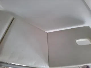 Camilla regulable para estética.