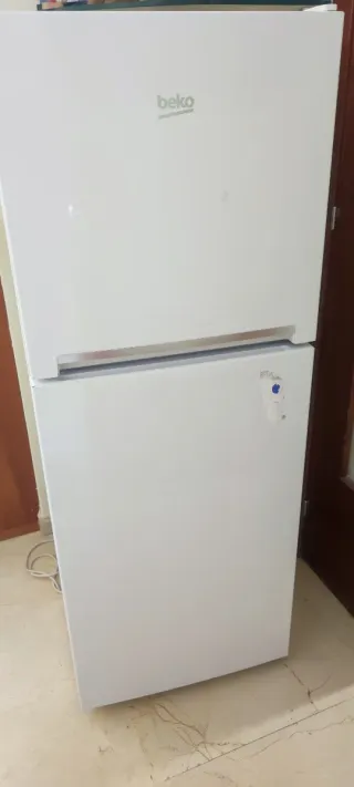 Nevera Beko A+ Combi No frost RDNT230I20W