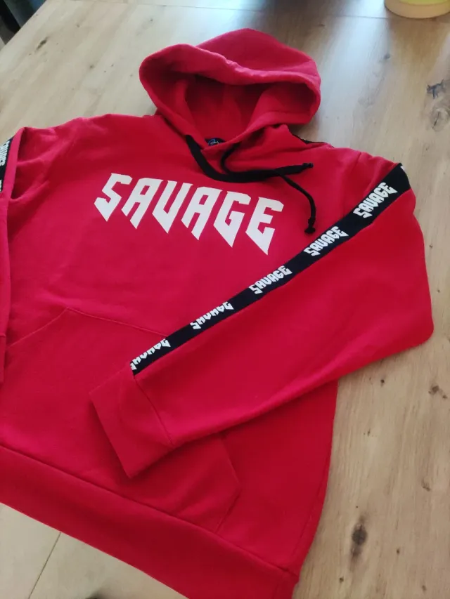 Sudadera Roja Tim Carter. TALLA M Logo Savage