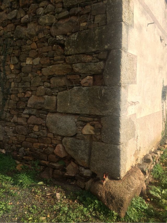 Casa de piedra para restaurar