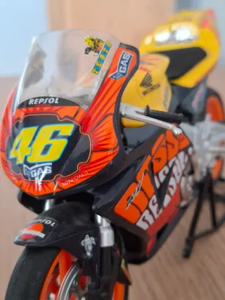 Moto Honda RC211V Rossi Cheste 2003