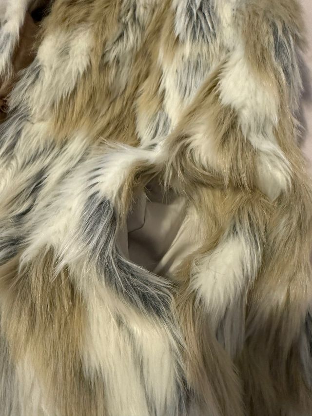 Colete Tiffosi pelo sintético cinto castanho