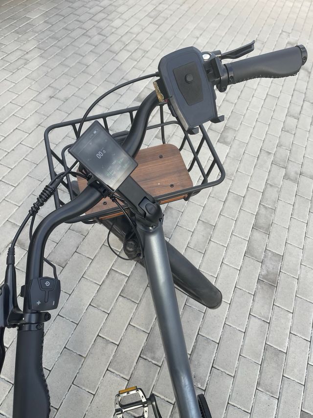 Bicicleta Eléctrica Urbana Gris  716 KM Solo !!!!!