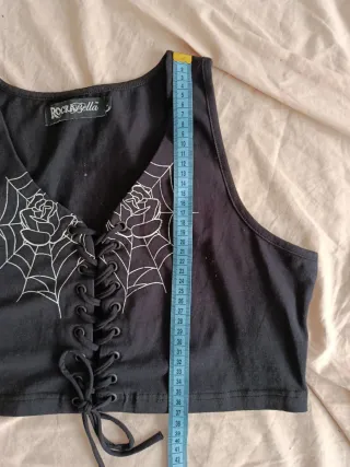 Crop top negro encaje rosa telaraña